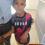 Atención🔊: Niño extraviado se encuentra en el destacamento del kilómetro 9 en Sto Dgo, dice que es de San Juan de la Maguana.