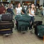 Cobrarán por usar carros portaequipajes en el aeropuerto de Las Américas